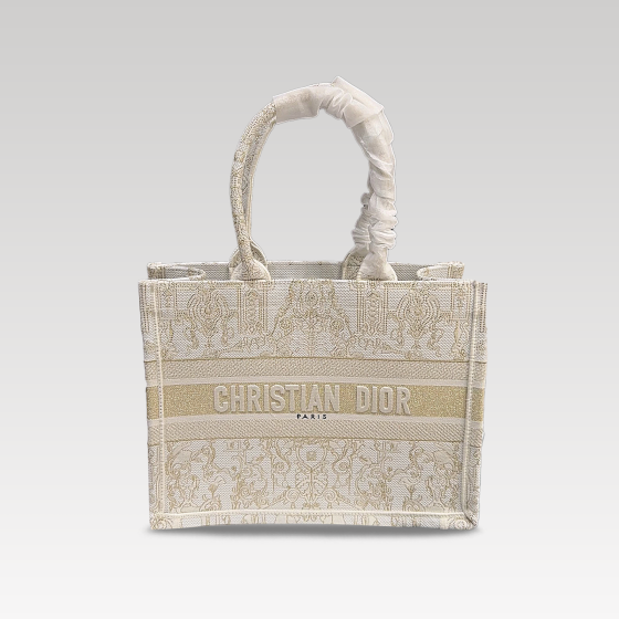 Dior embroidered tote bag